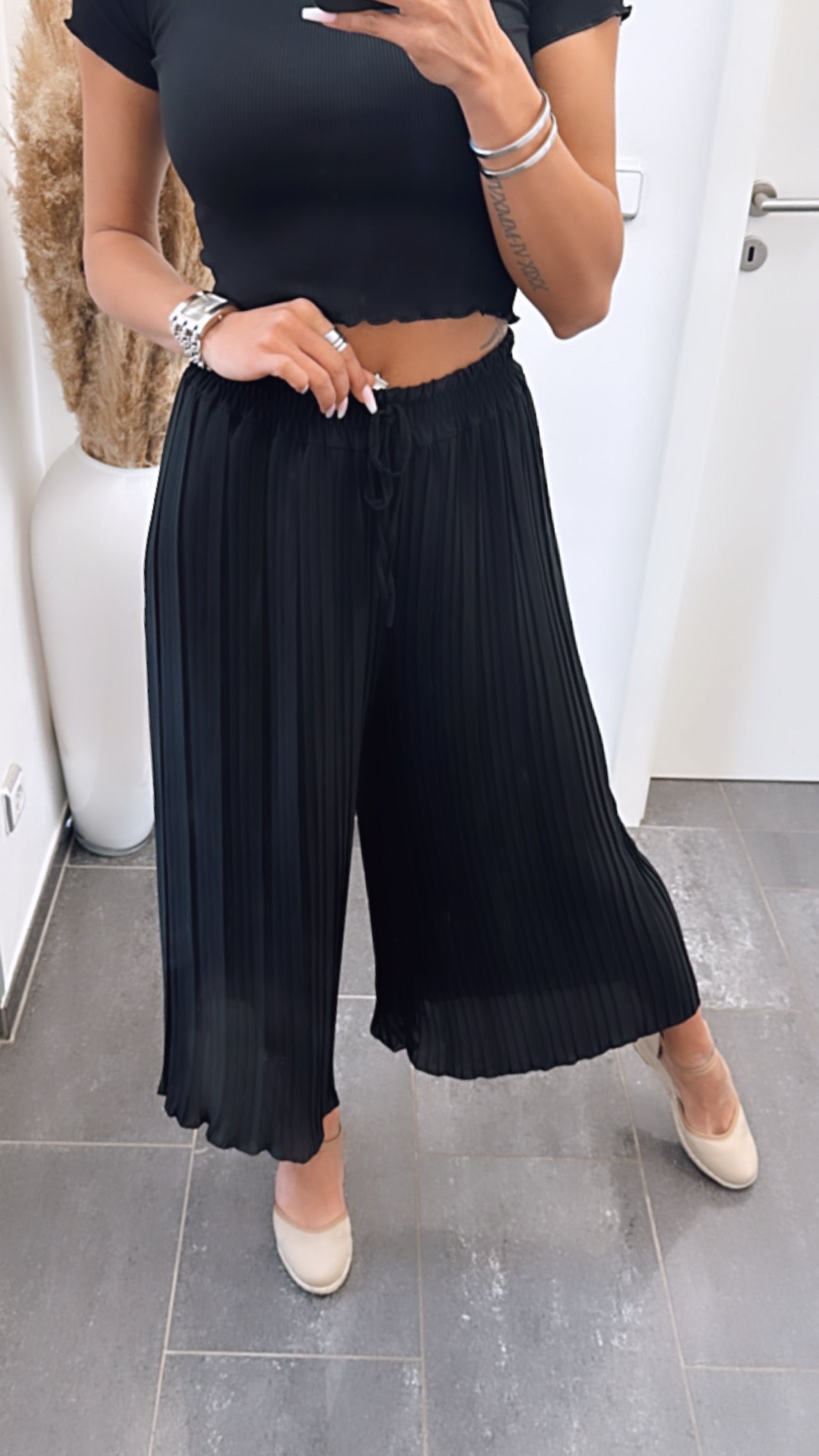 Hose Plissee / schwarz Art. 0445